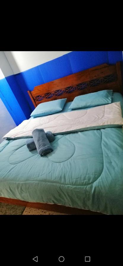 Banphe​ Hostel Екстериор снимка